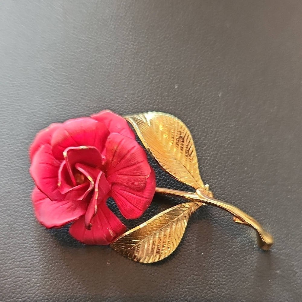 Elegant Gold and Red Floral Brooch